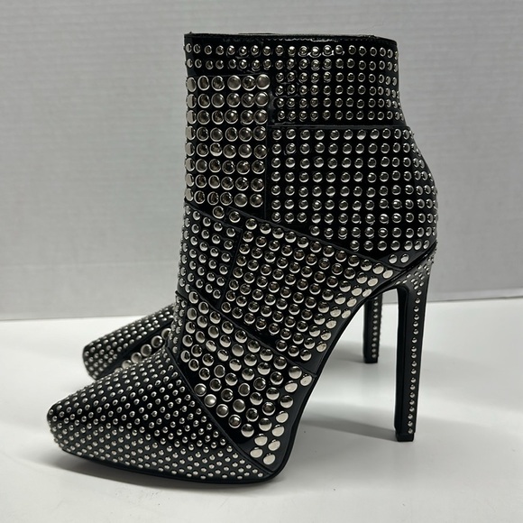 Jeffrey Cambpell High Heeled Ankle Boots Studded Patent Leather Black Size 7.5 - Picture 2 of 10